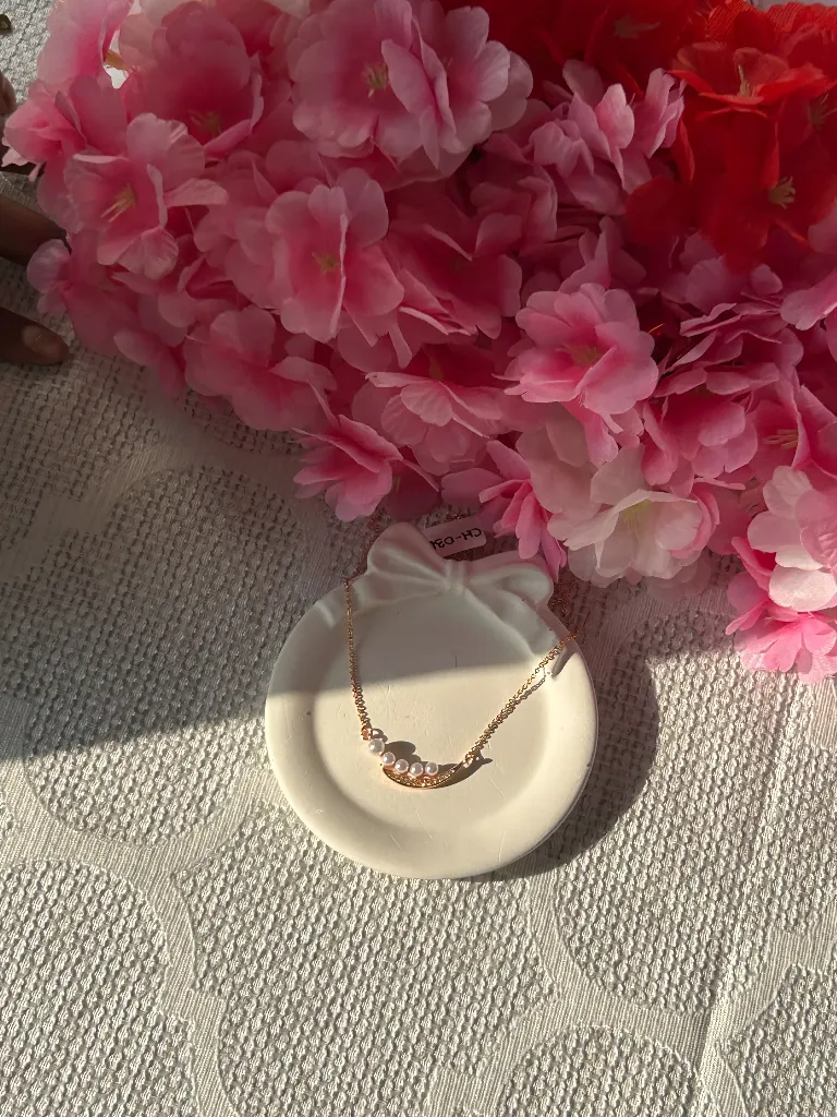 Luna Pearl Chain_(1).webp