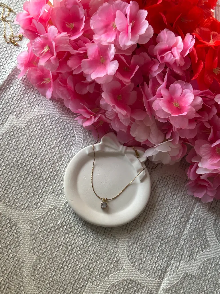 Midnight Solitaire Chain.webp